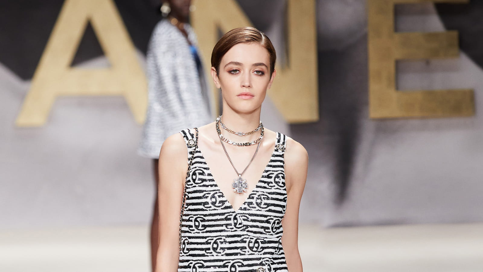 Look 54