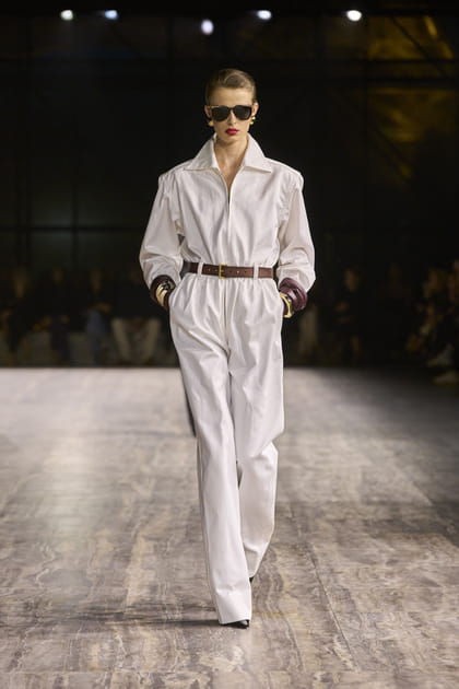 Look 26 du défilé Saint Laurent printemps-été 2024
