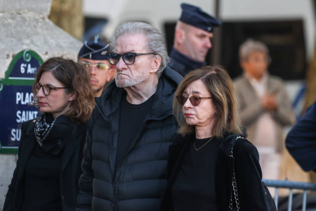 Eddy Mitchell fait une rare apparition aux obs&egrave;ques de Nathalie Baye
