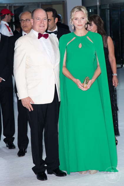 L'arriv&eacute;e remarqu&eacute;e du Prince Albert II et de son &eacute;pouse Charl&egrave;ne