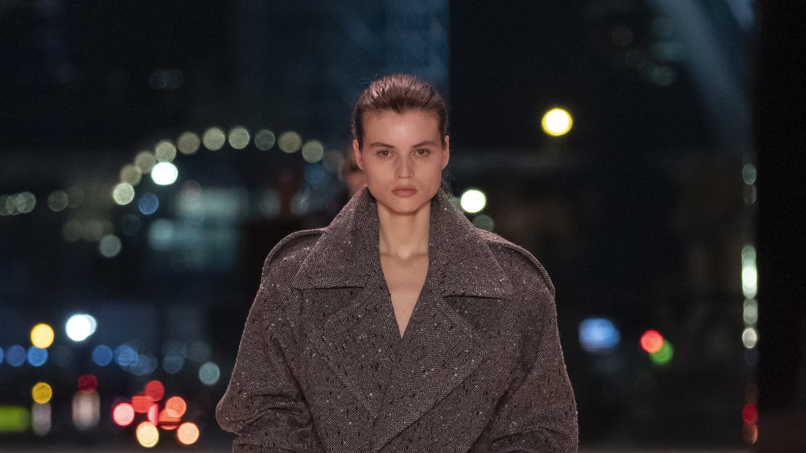 Look 15