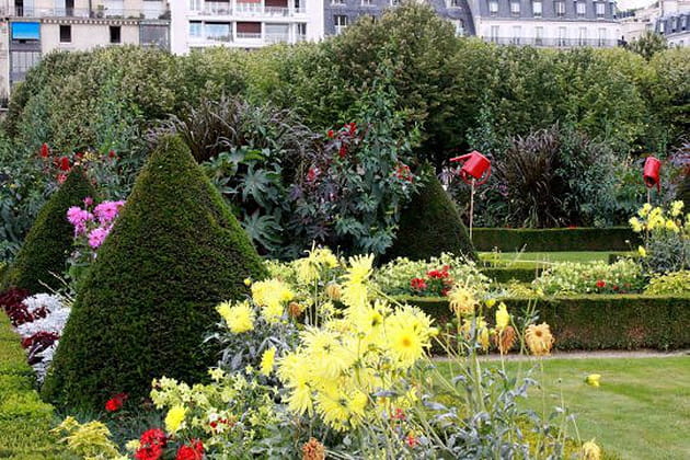 Rigueur et folie dans les jardins parisiens