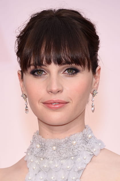 Felicity Jones, radieuse