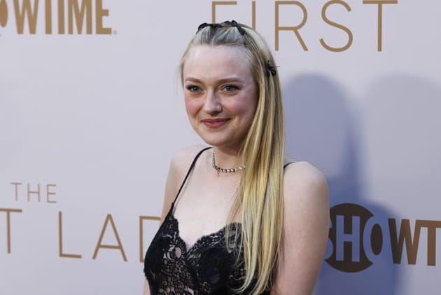 Dakota Fanning tricote dans son temps libre