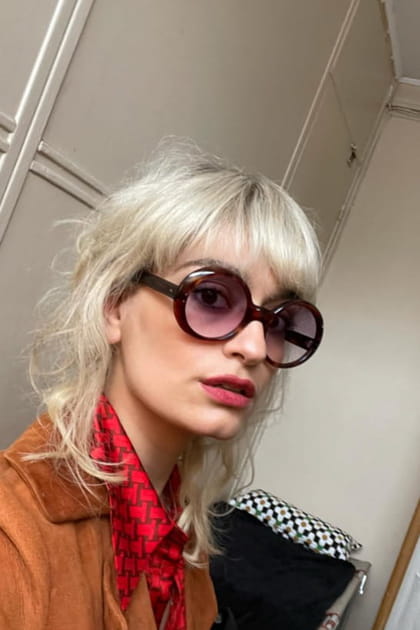 En blonde, Clara Luciani se prend pour Marilyn Monroe