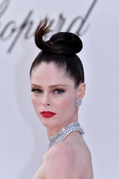 Le chignon stylis&eacute; de Coco Rocha