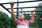 Pour des muscles en béton après 65 ans, un seul exercice est validé par la science : il réduit aussi la graisse