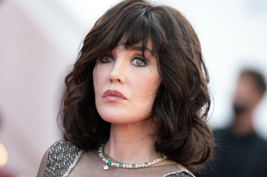 Pour garder une belle peau, Isabelle Adjani reste fid&egrave;le &agrave; ce produit depuis l'&acirc;ge de 17&nbsp;ans&nbsp;: &quot;Il fait partie de ma vie&quot;