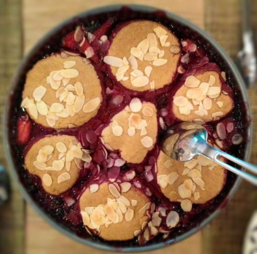 Cobbler aux fruits rouges