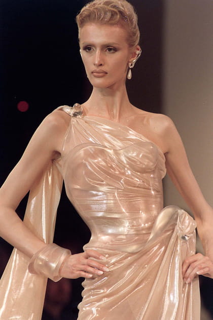 D&eacute;fil&eacute; Thierry Mugler haute couture automne-hiver 1999-2000