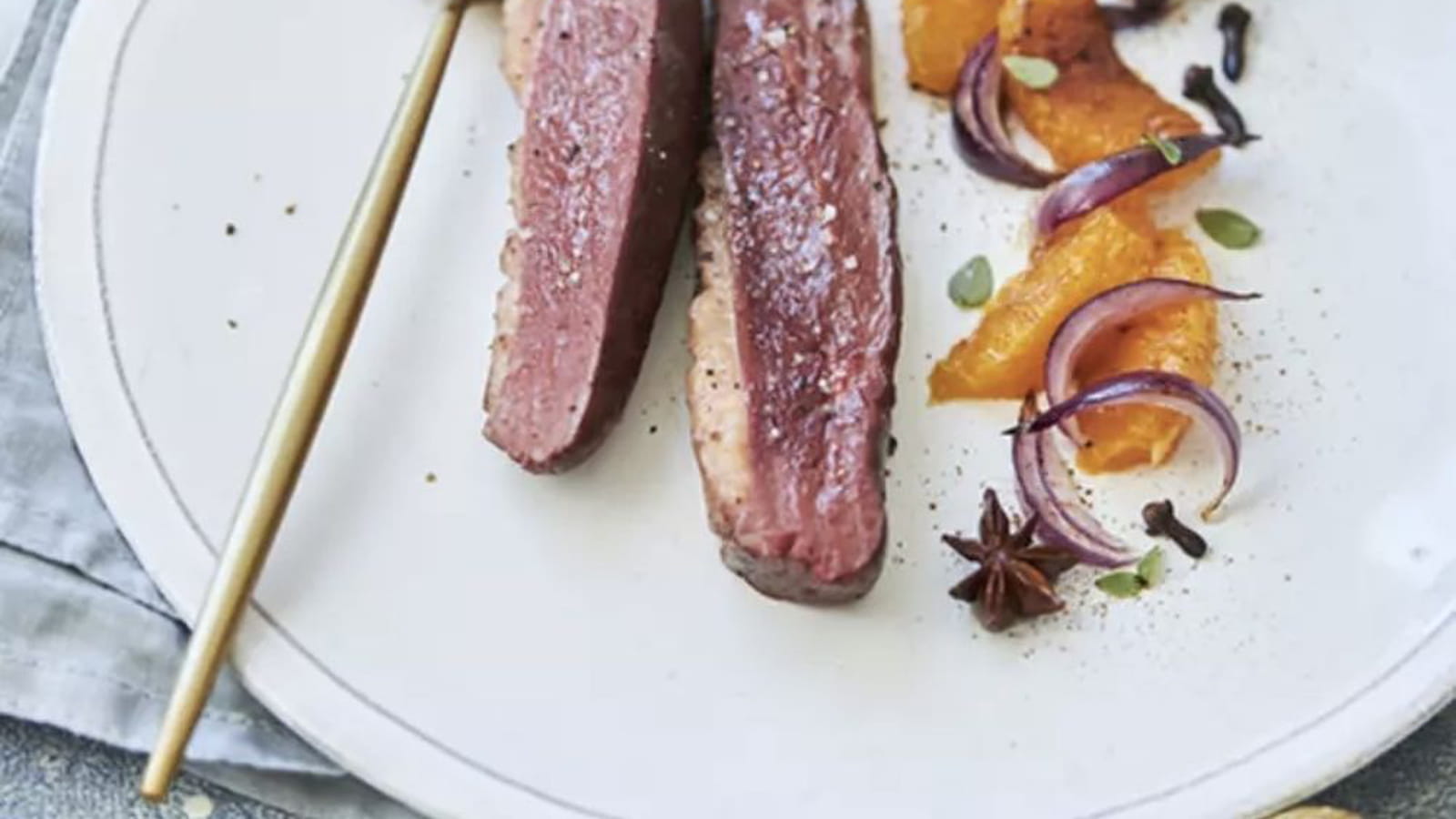 Magret de canard à l'orange et aux épices