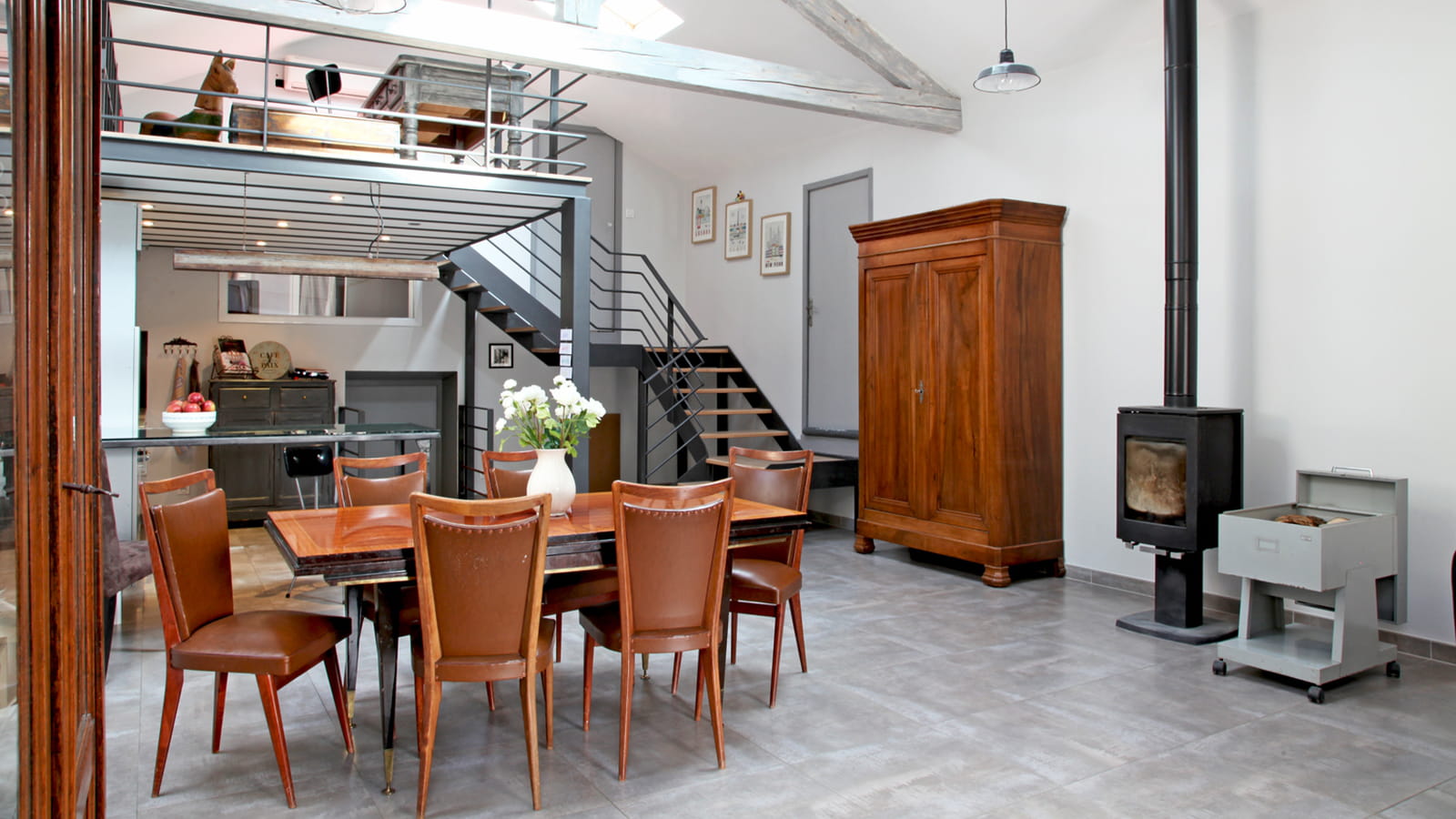 Salle à manger bois-métal