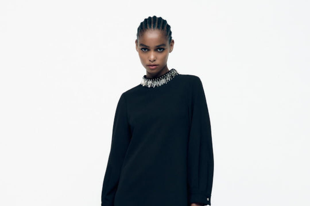 Robe avec col fantaisie