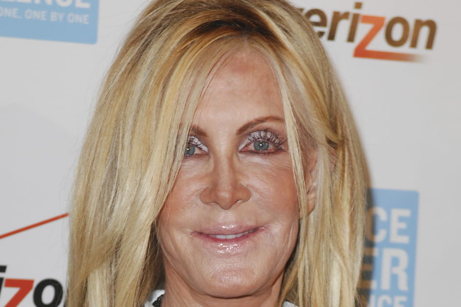 Joan Van Ark et son blush trop orange