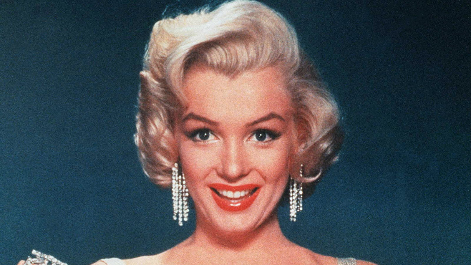 En 1953 dans "Les hommes préfèrent les blondes"