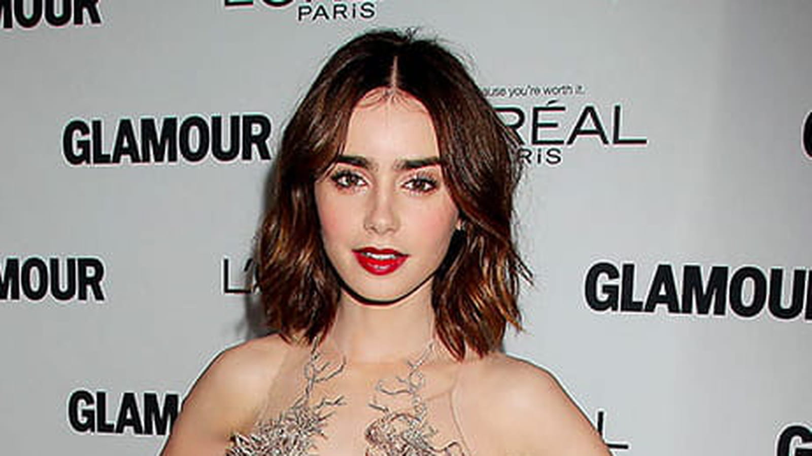 Lily Collins le 11 novembre 2013