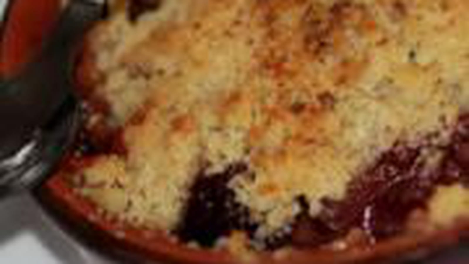 Crumble pommes-quetsches noix