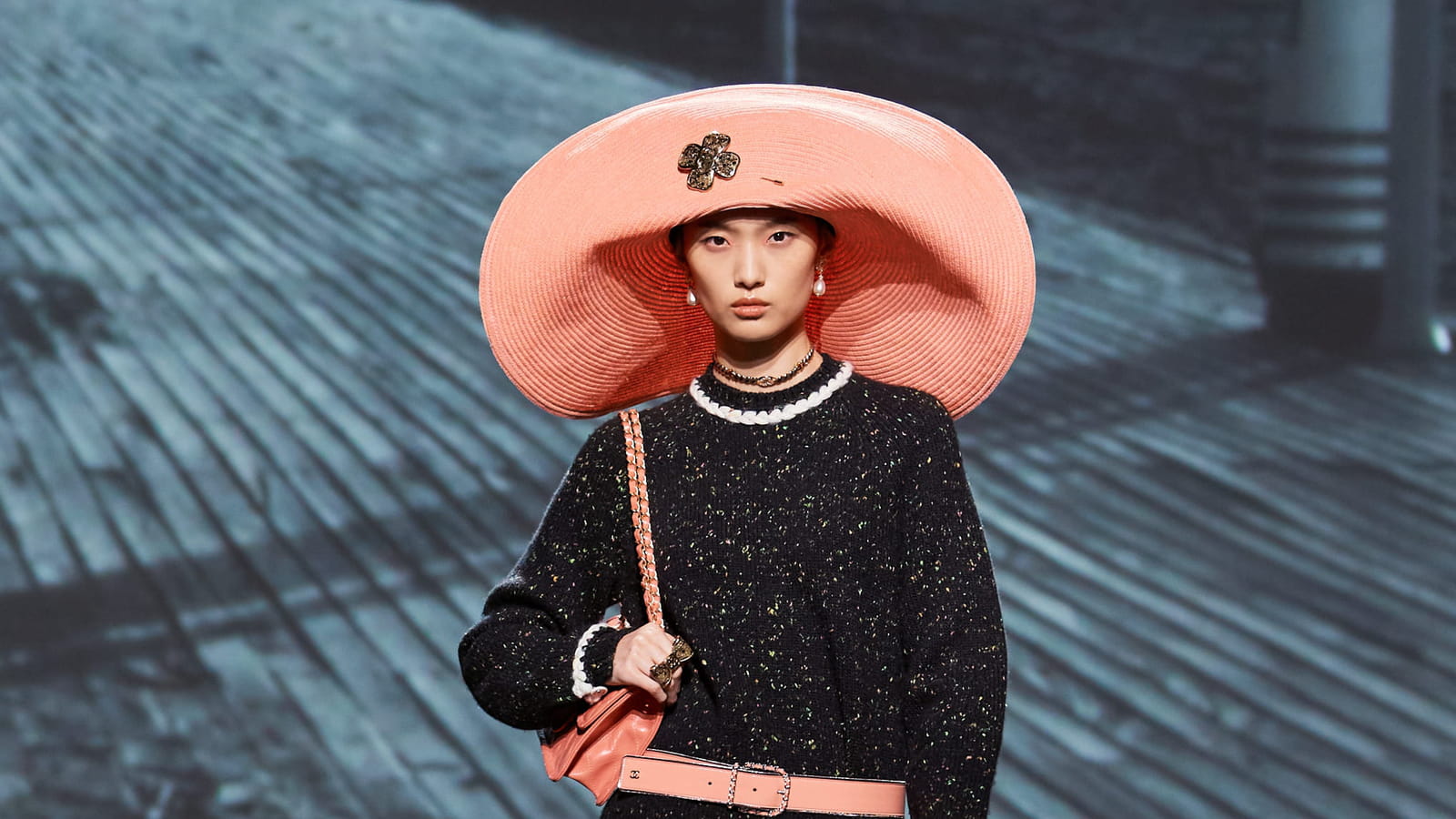 Look 43 du défilé Chanel