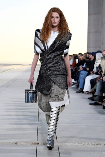 Look 32&nbsp;du d&eacute;fil&eacute; Louis Vuitton