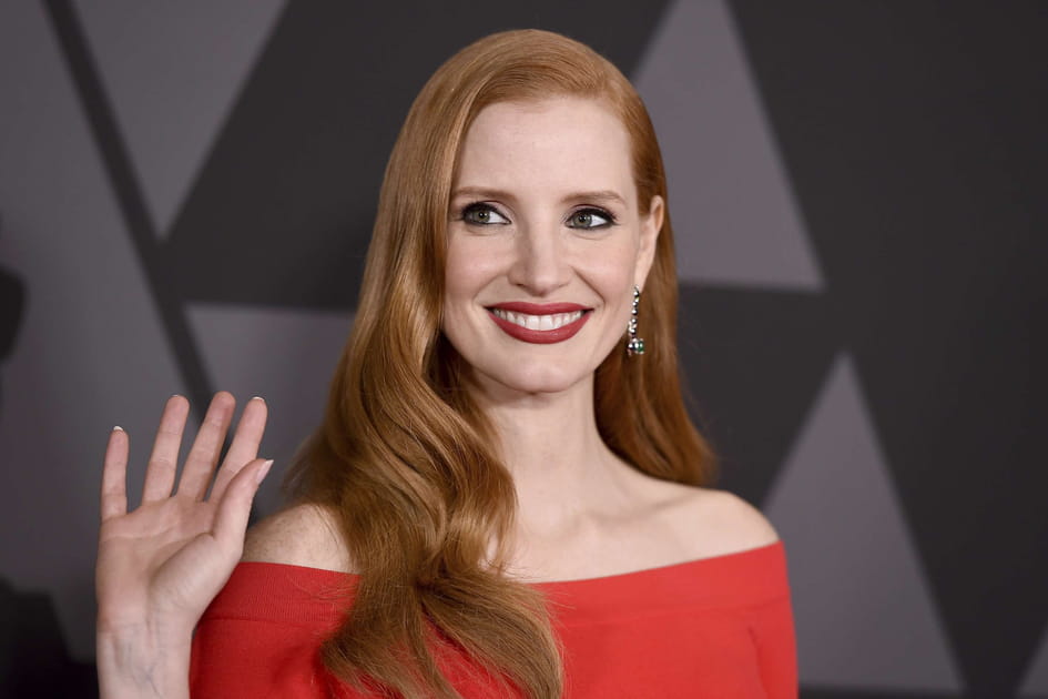 Les cheveux longs et ondul&eacute;s de Jessica Chastain