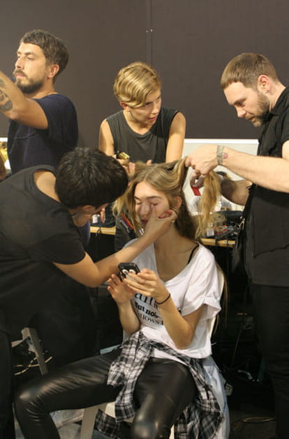 La pose du maquillage