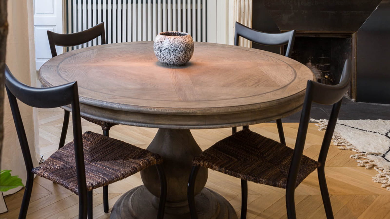 Table en bois arty 