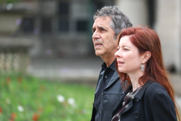 Julien Clerc et sa femme, présents aux funérailles de Françoise Hardy