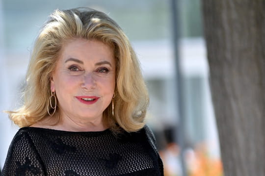 &Agrave; 81&nbsp;ans, Catherine Deneuve jure encore par cette paire de talons valid&eacute;e par le docteur Jimmy Mohamed