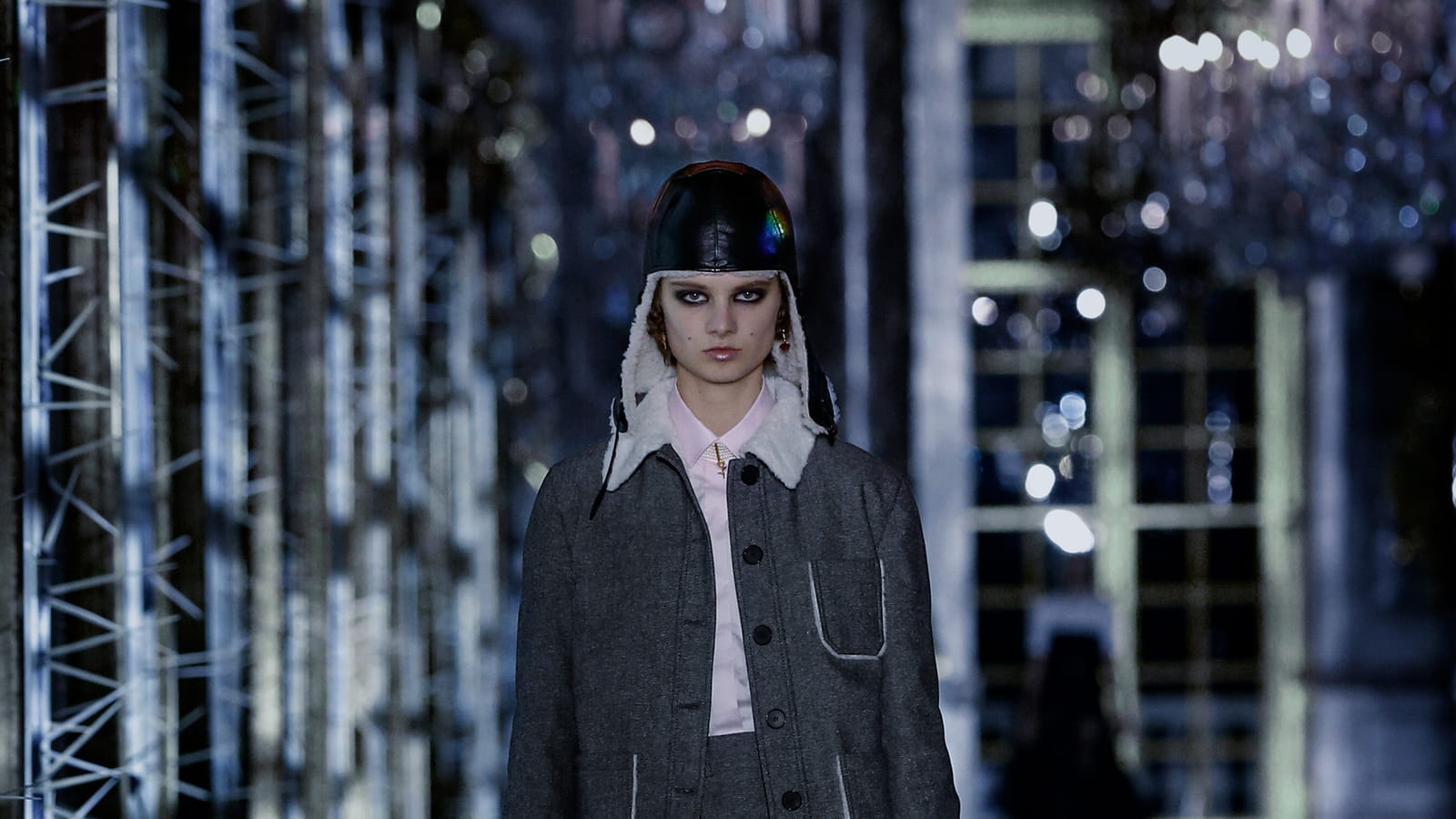 Look 25