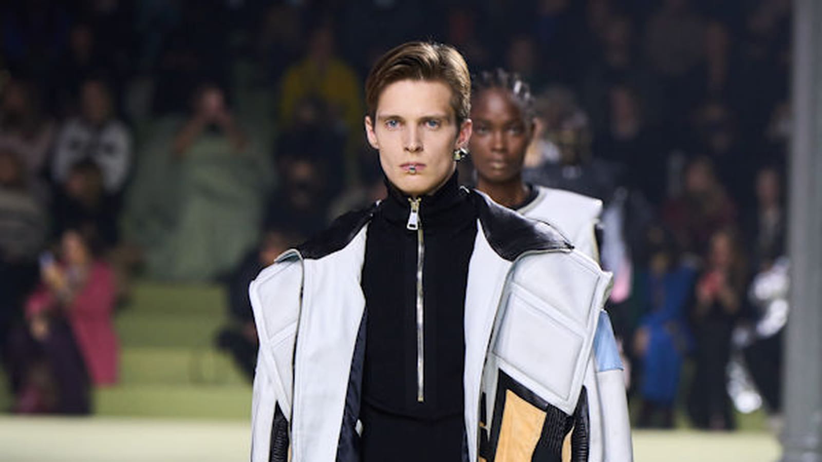 Look 77