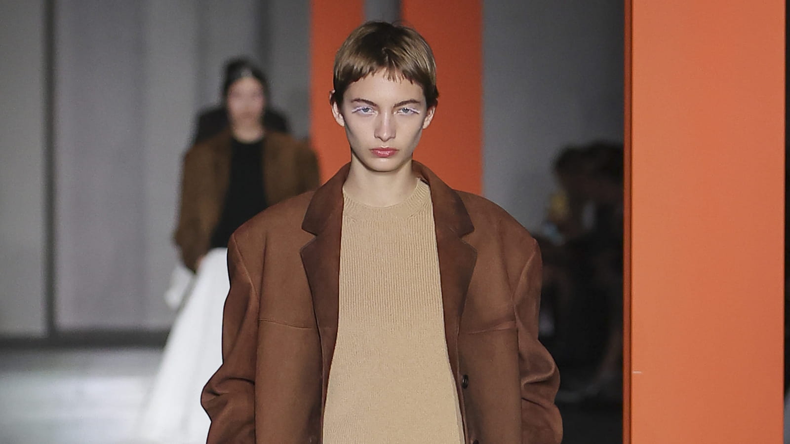 Look 4