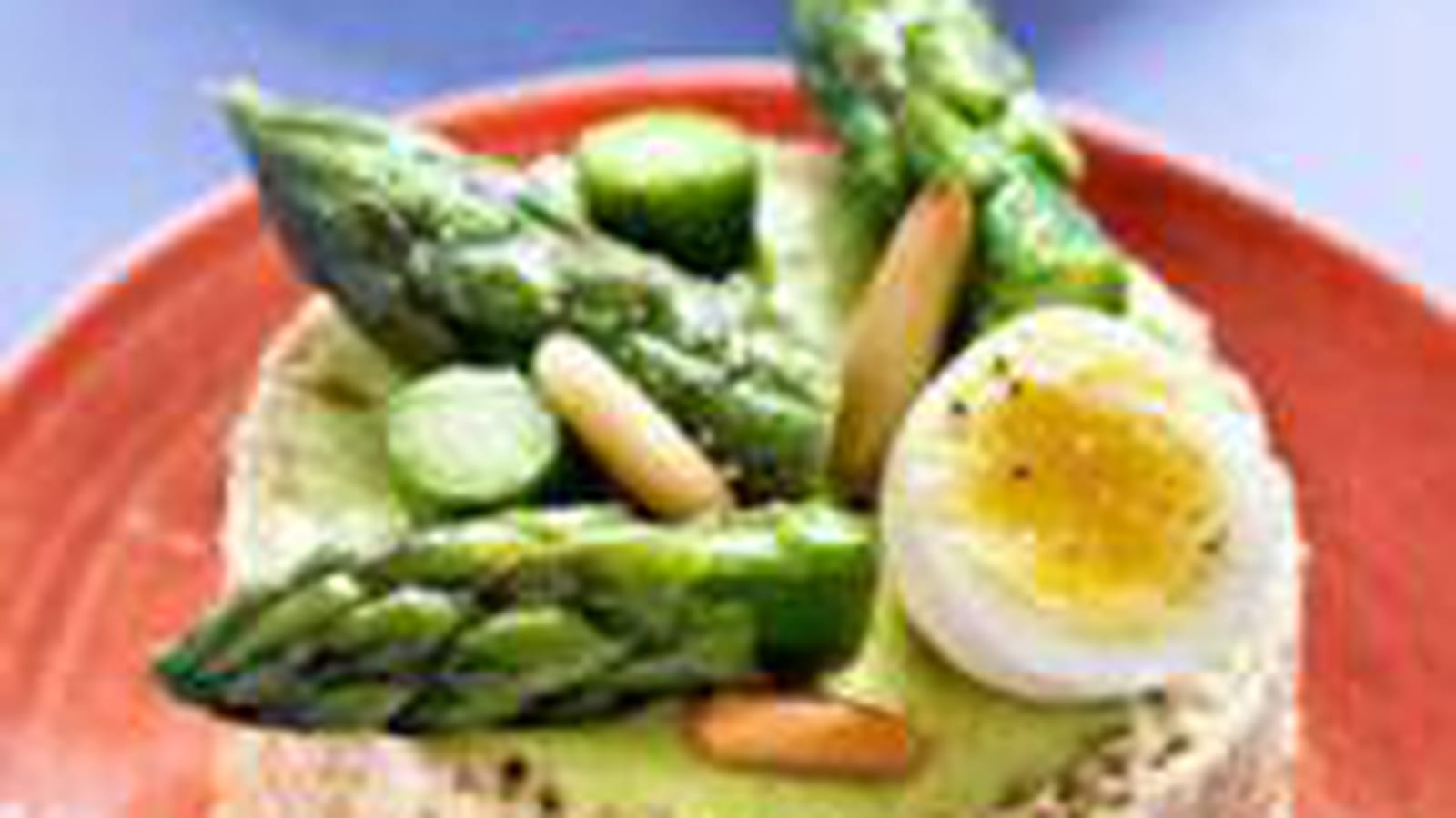 Roulé d'asperges vertes