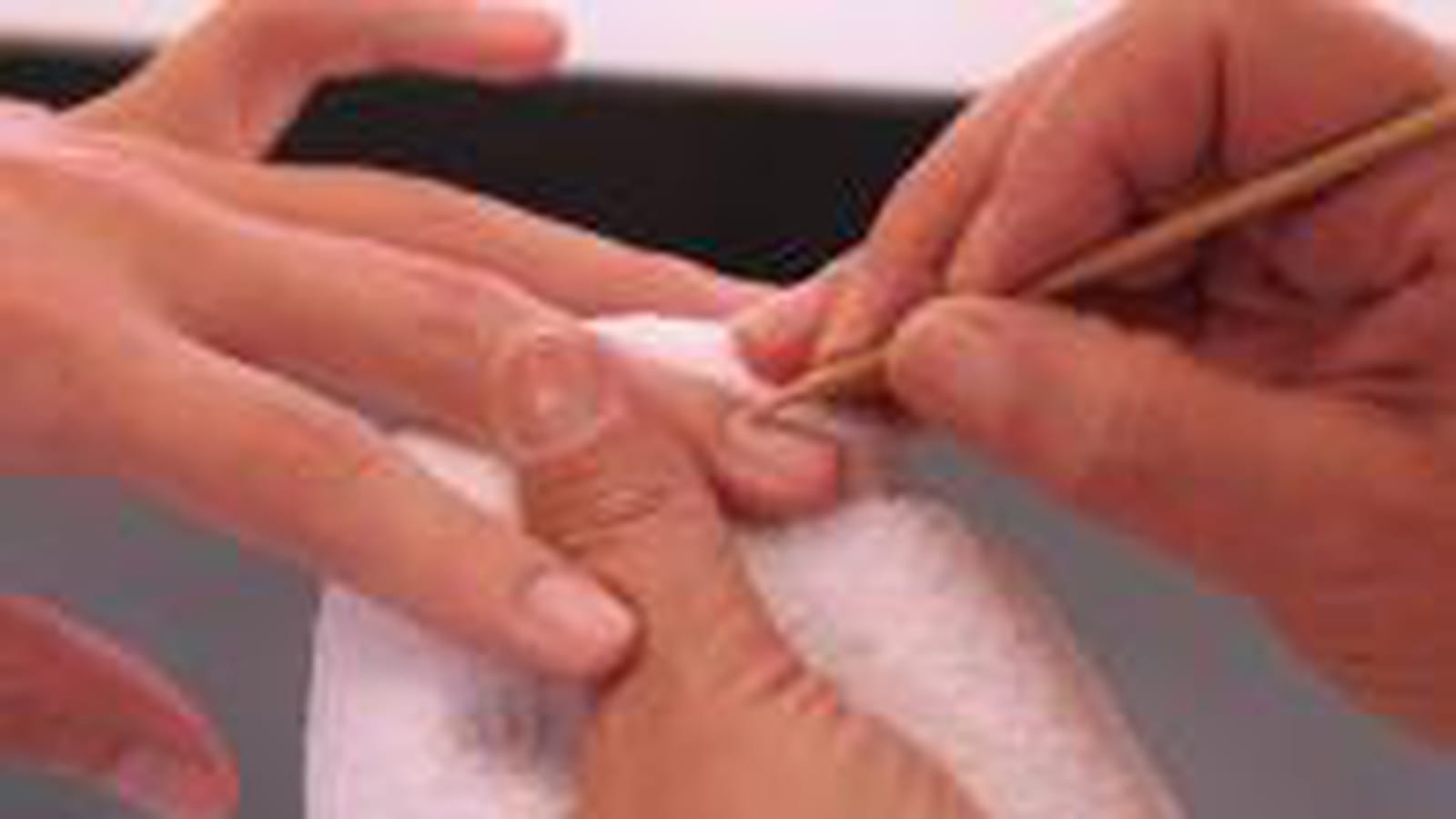 Repousser les cuticules