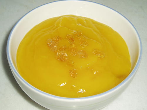 Compote de mangues aux raisins et au rhum