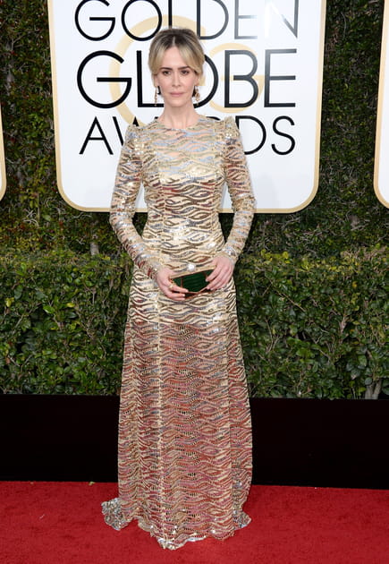 Sarah Paulson en robe manches longues &agrave; paillettes