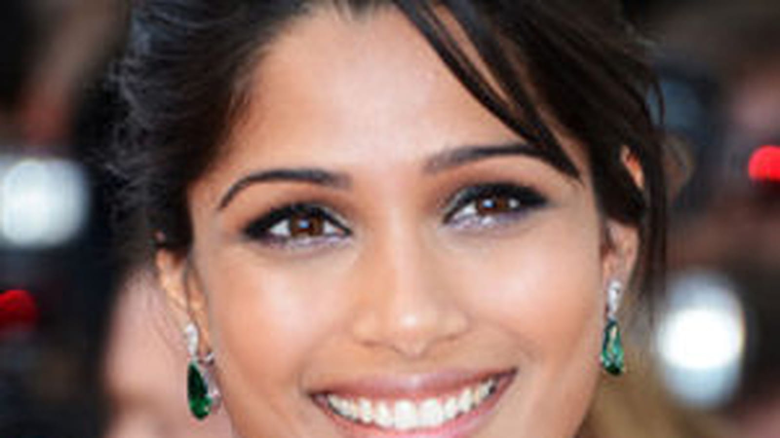 Envoûtante Freida Pinto