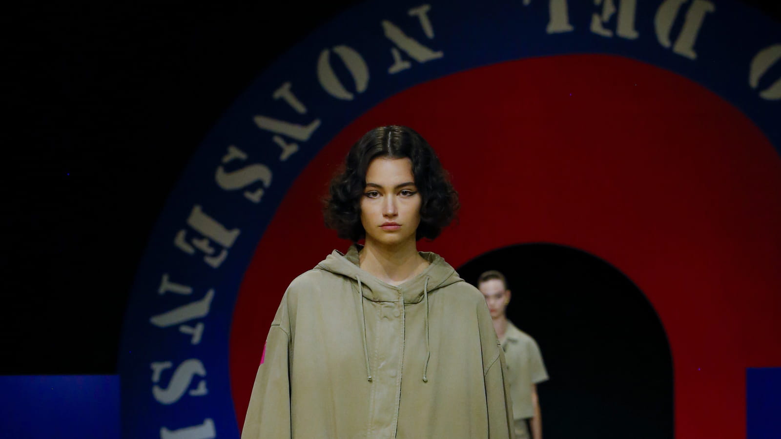 Look 64