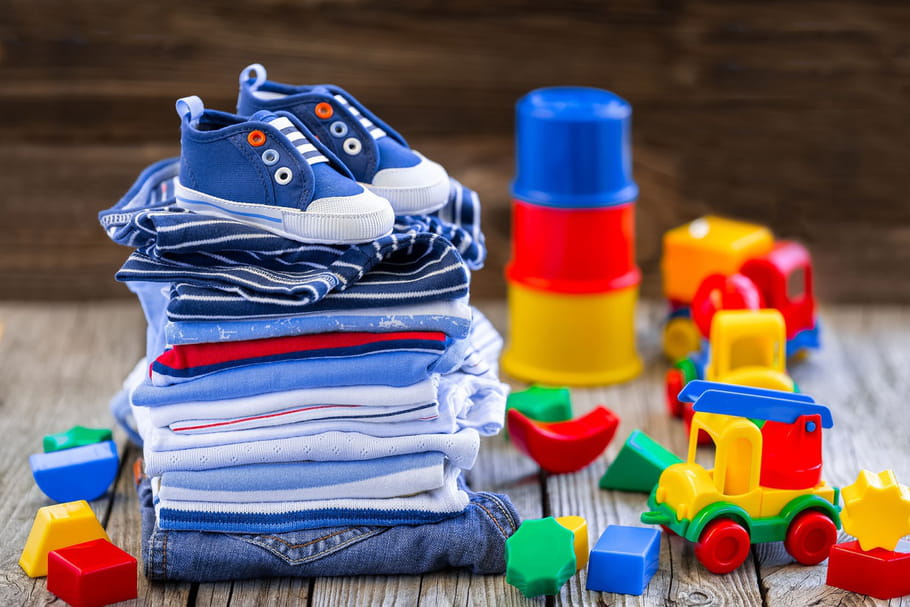 Où revendre les vêtements de bébé ?