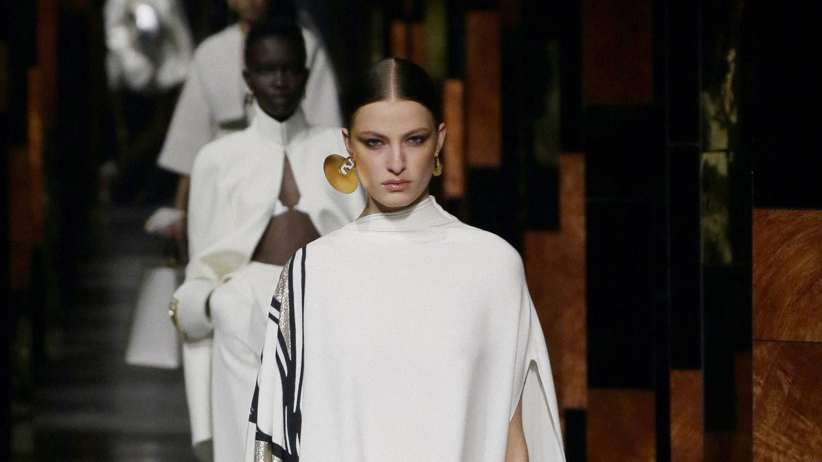 Look 5