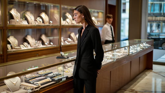 Ils ont longtemps domin&eacute; les vitrines, mais en 2026, les bijoux en or vont se faire rares pour une raison inattendue