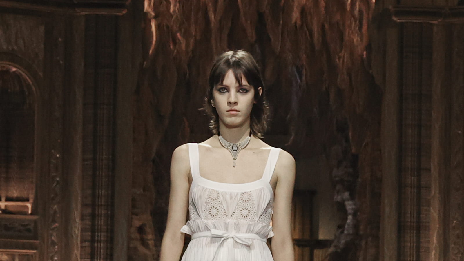 Look 19