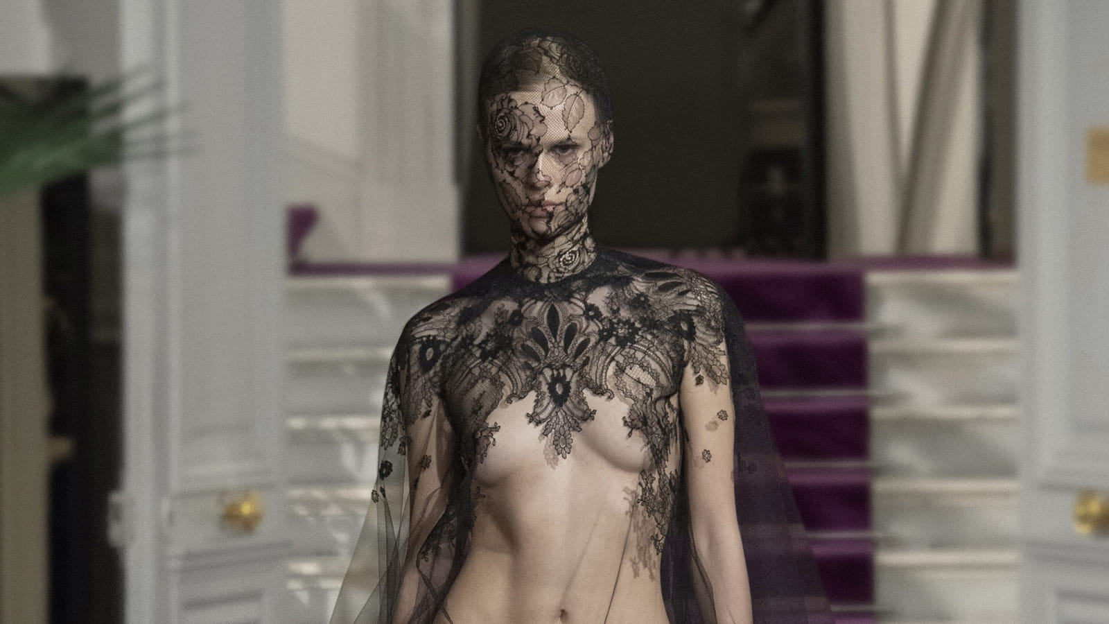 Look 63 du défilé Valentino