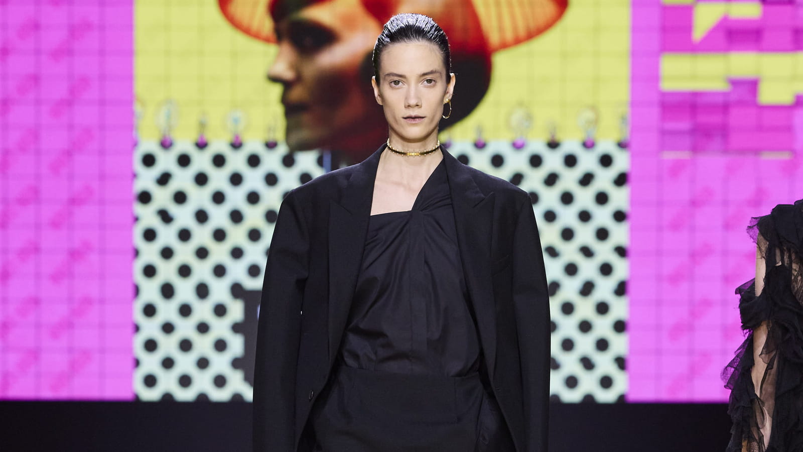 Look 15