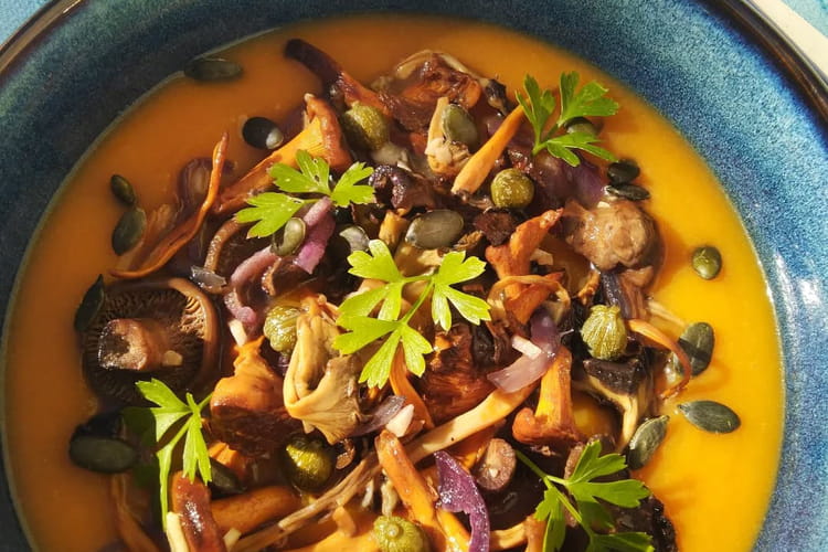 Velouté de butternut aux champignons rôtis