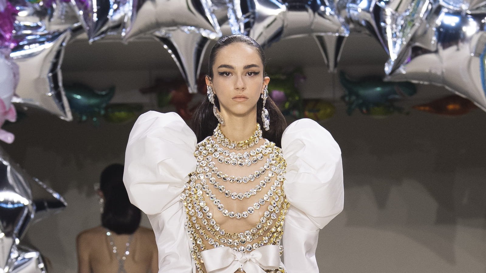 Look 19