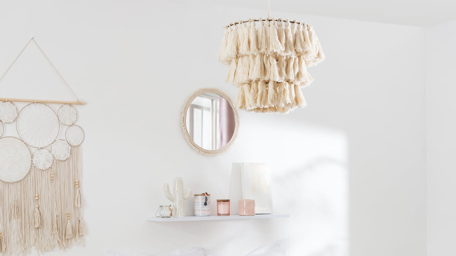 Suspension Pompons