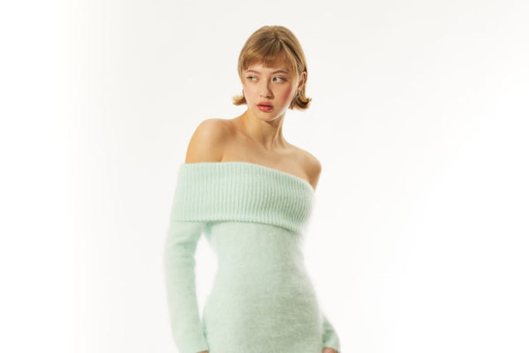 Robe ?� ?�paules d?�nud?�es