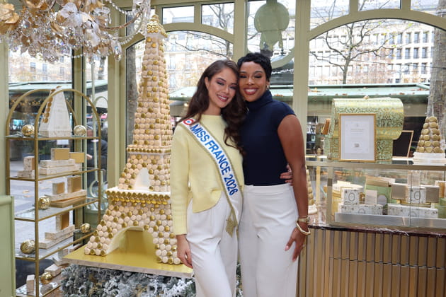 Hinaupoko Devèze pose tout sourire avec Angélique Angarni-Filopon qui lance un appel aux Français