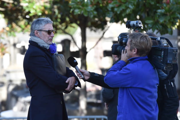 Antoine de Caunes devant les journalistes