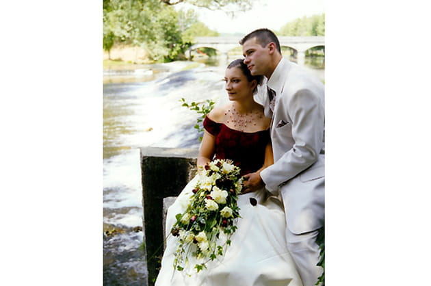 Au bord d'une rivi&egrave;re